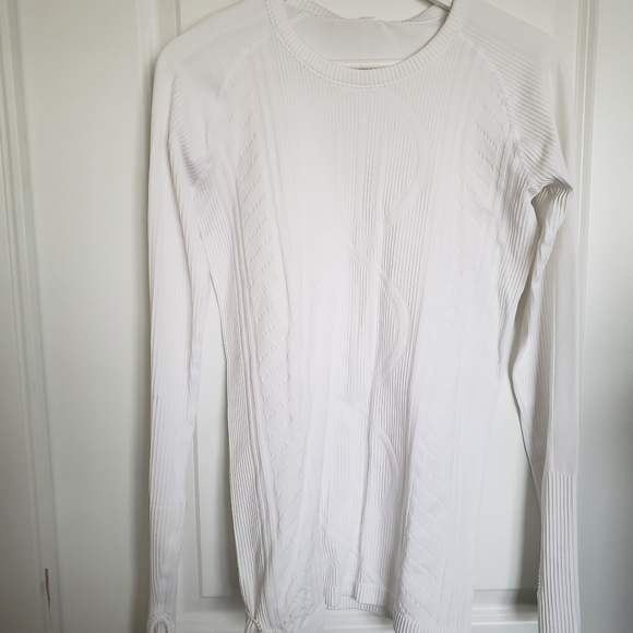 Beautiful top, lululemon